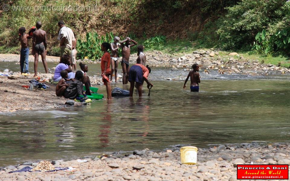 Ethiopia - Sulla strada per Turni - 03.jpg